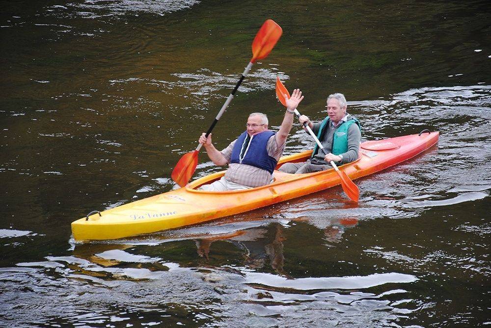kayaks la vanne - kayak on the semois river in the ardennes
